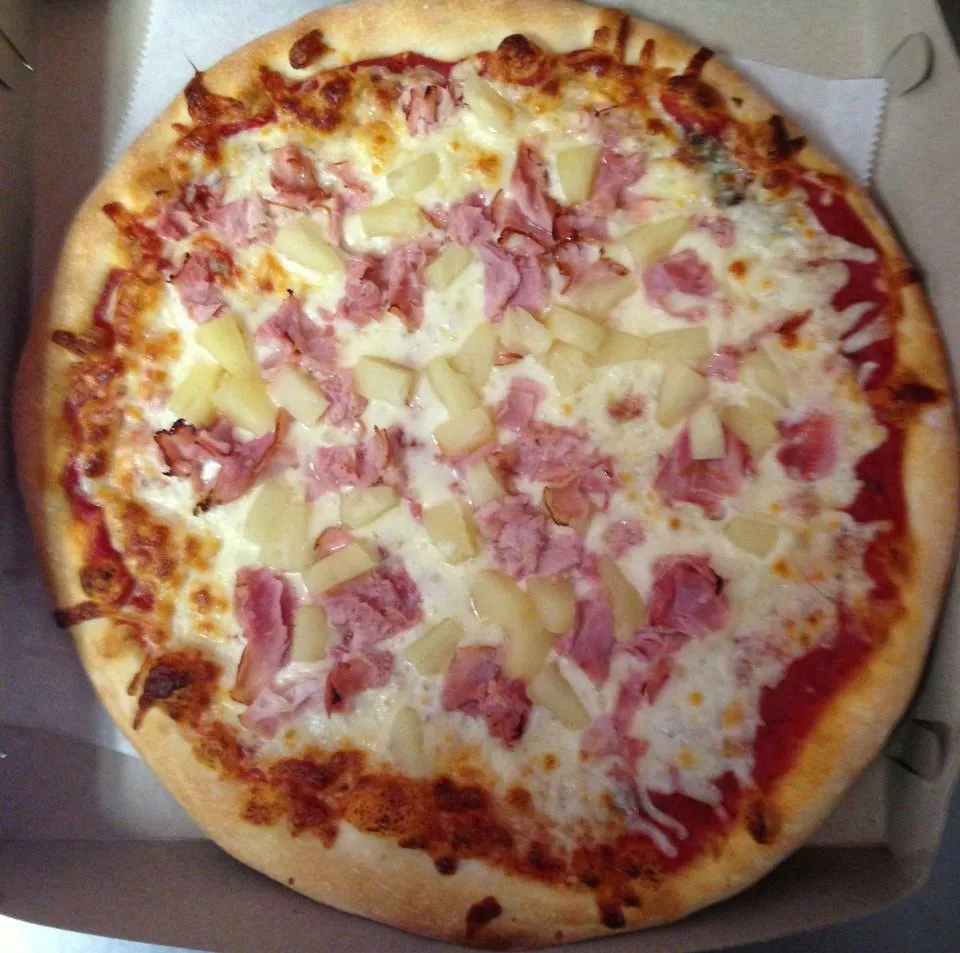 Ham & Pineapple Pizza